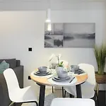 Apartman Qp Trindade