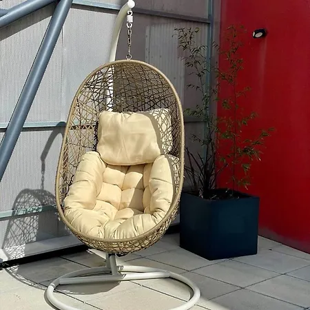 Apartamento QP Verde Modern Central 3 mins Metro Trindade Oporto