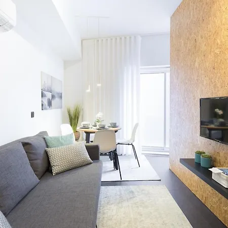 QP Verde Modern Central 3 mins Metro Trindade Apartamento *