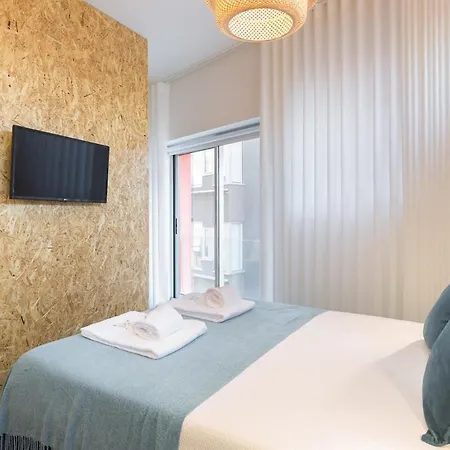 QP Verde Modern Central 3 mins Metro Trindade Apartamento