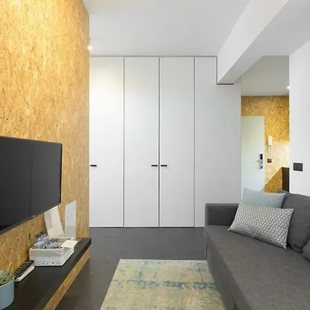 QP Verde Modern Central 3 mins Metro Trindade Apartamento Oporto