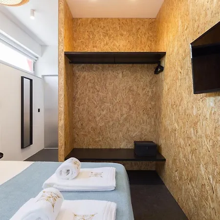 Apartamento QP Verde Modern Central 3 mins Metro Trindade Oporto