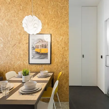 QP Verde Modern Central 3 mins Metro Trindade Apartamento