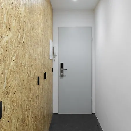 QP Verde Modern Central 3 mins Metro Trindade Apartamento Oporto